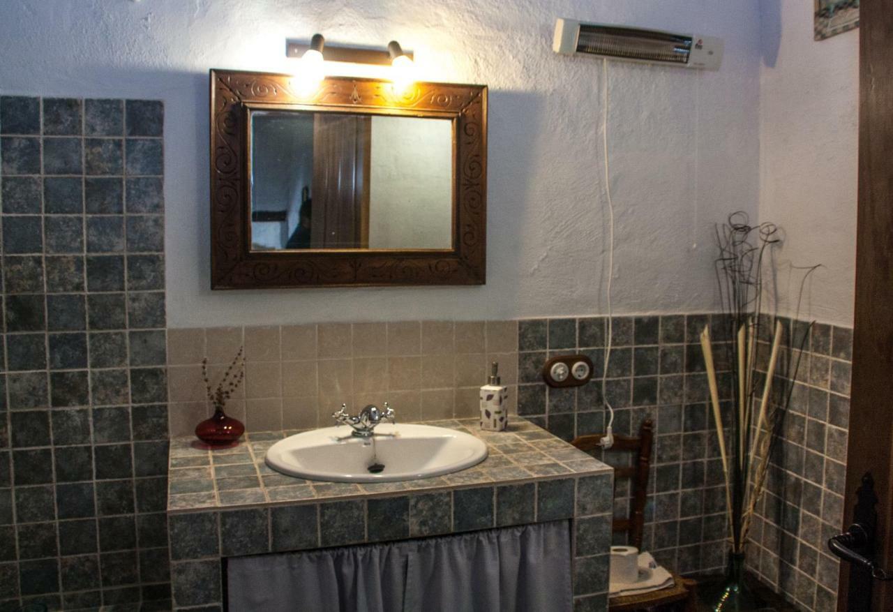 Mirador De Fuentes Guest House Fuentes De Leon Exterior photo